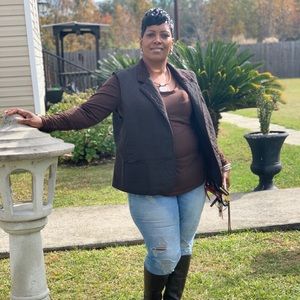 Meet your Posher, Bernadette